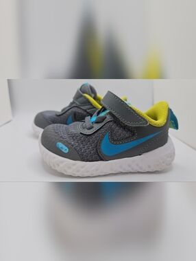 Nike Kids Gray and Blue Sneakers with Yellow Lining